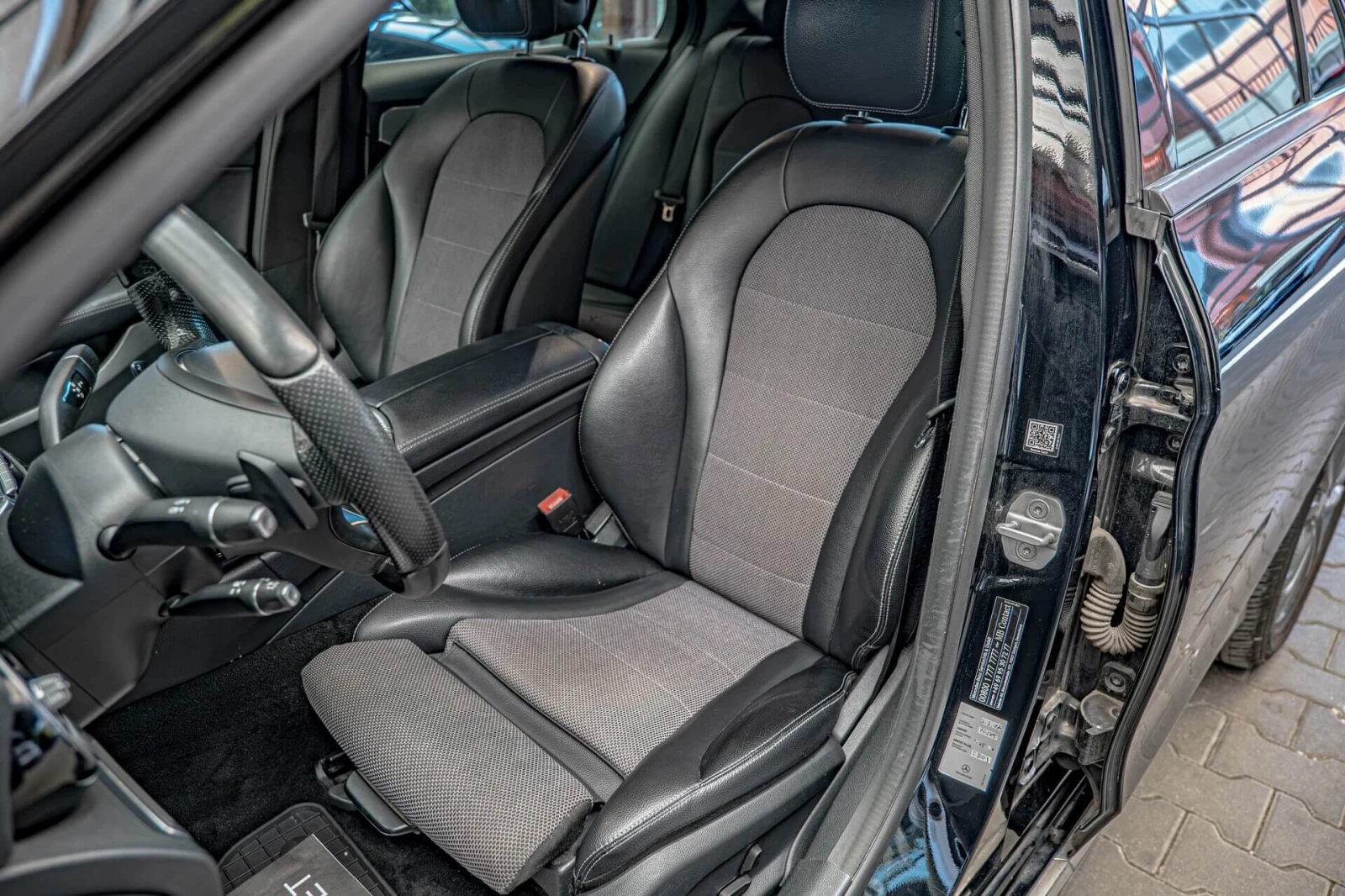 Mercedes-Benz C 250 CDI/4Matic/BlueTec/Distronic/PDC/F1, снимка 9 - Автомобили и джипове - 55903862