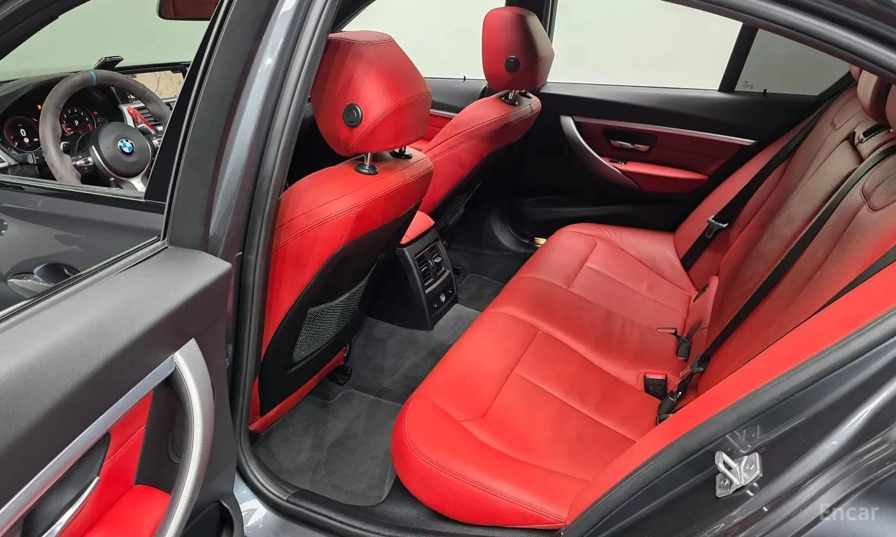 BMW 330 * M Sport Shadow * КРАЙНА ЦЕНА ДО БЪЛГАРИЯ, снимка 12 - Автомобили и джипове - 55952185