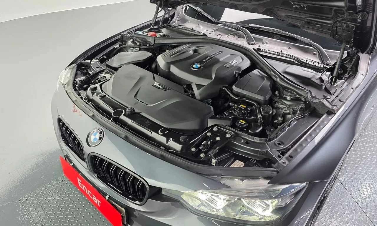 BMW 330 * M Sport Shadow * КРАЙНА ЦЕНА ДО БЪЛГАРИЯ, снимка 6 - Автомобили и джипове - 55952185