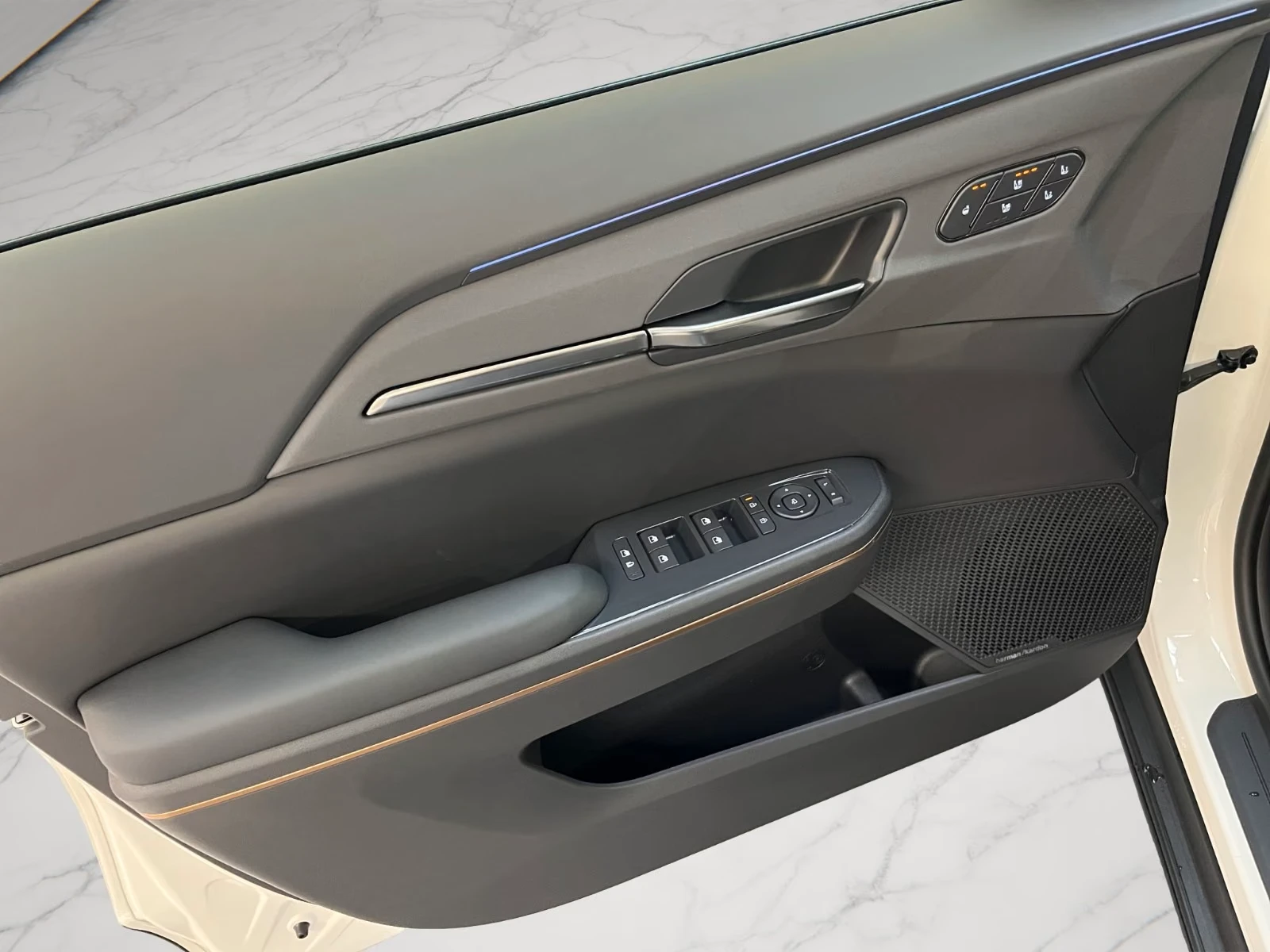 Kia EV5 EARTH* 360 CAM* DISTR* KEYLESS* PANORAMA* , снимка 9 - Автомобили и джипове - 56225108