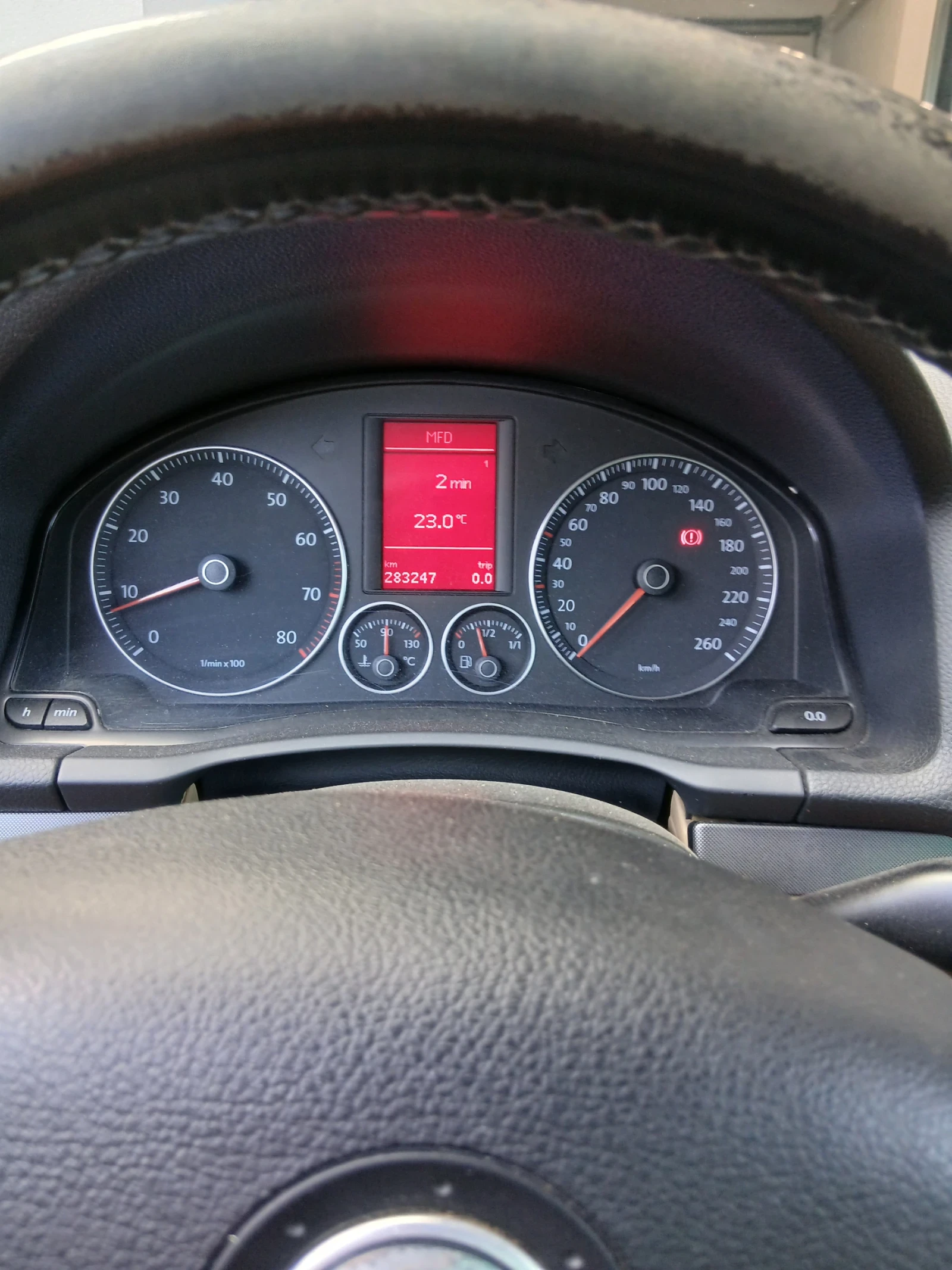 VW Jetta 1.6, снимка 8 - Автомобили и джипове - 56365520