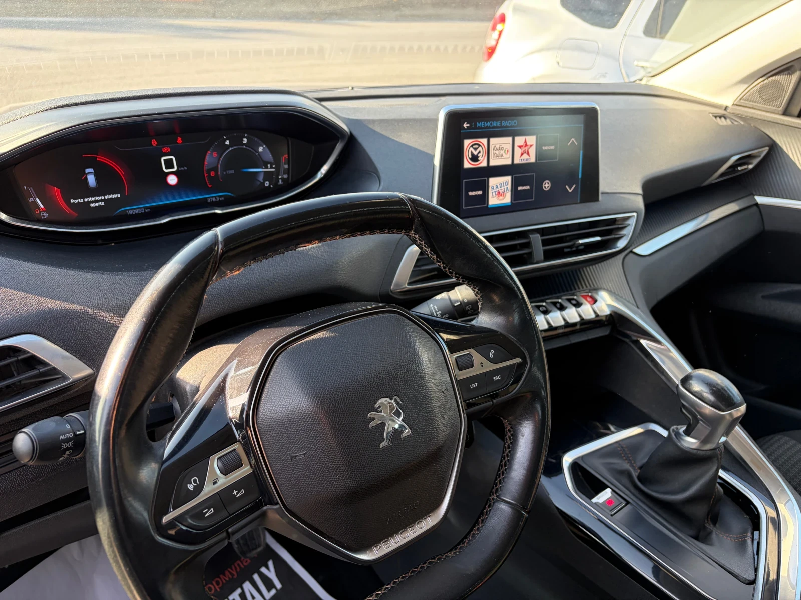 Peugeot 3008, снимка 10 - Автомобили и джипове - 56598605
