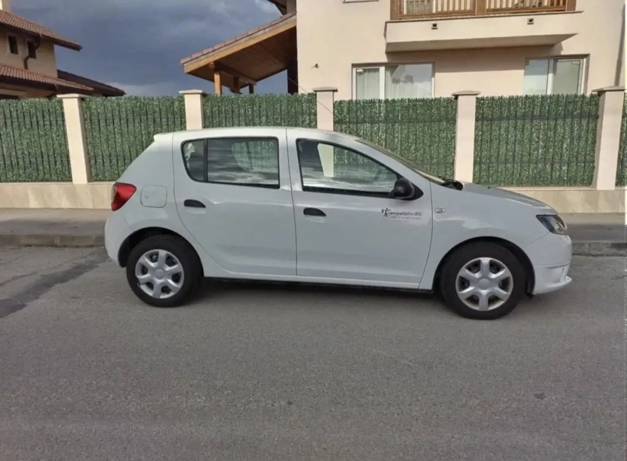 Dacia Sandero 1.2 Бензин, снимка 2 - Автомобили и джипове - 56632149