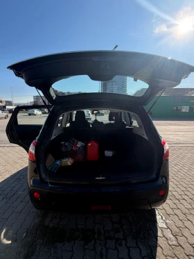 Nissan Qashqai 1.5DCi, снимка 8 - Автомобили и джипове - 53661479