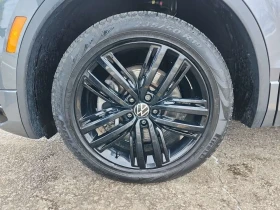 VW Tiguan R LINE BLACK EDITION /CARFAX/2 ключа/Гуми и Джанти | Auto.bg — изображение 16