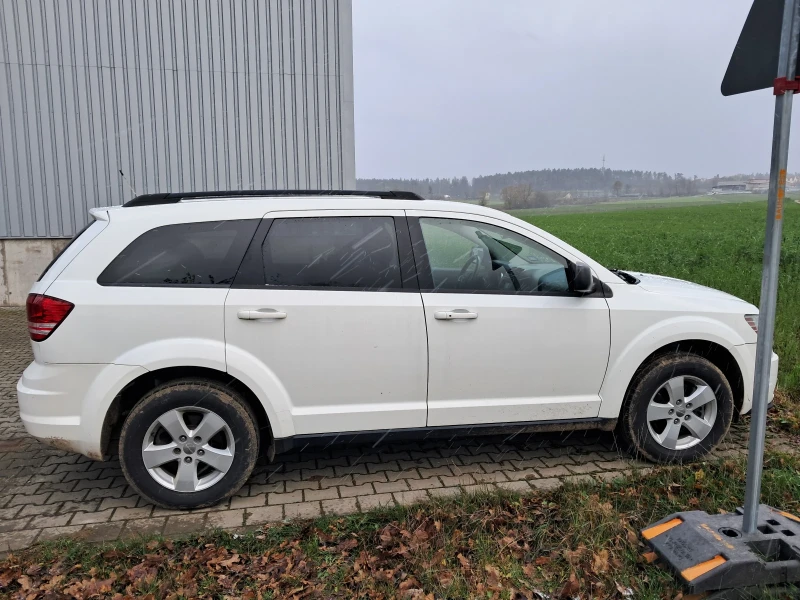 Dodge Journey, снимка 15 - Автомобили и джипове - 48119967