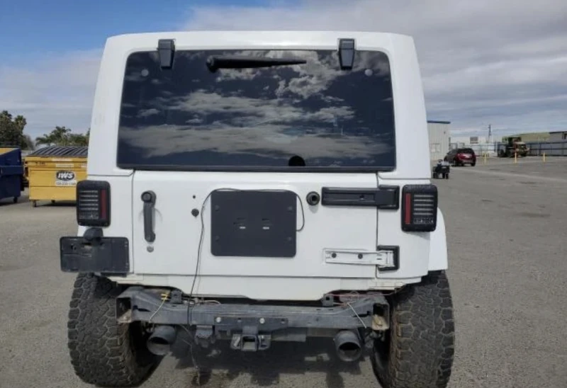 Jeep Wrangler SAHARA, снимка 6 - Автомобили и джипове - 49372799