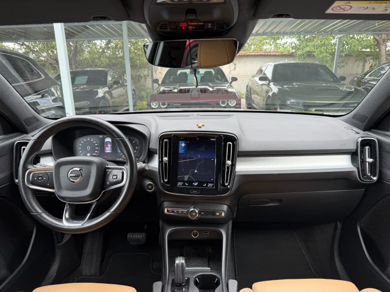 Volvo XC40 D4 AWD, снимка 13 - Автомобили и джипове - 51385925