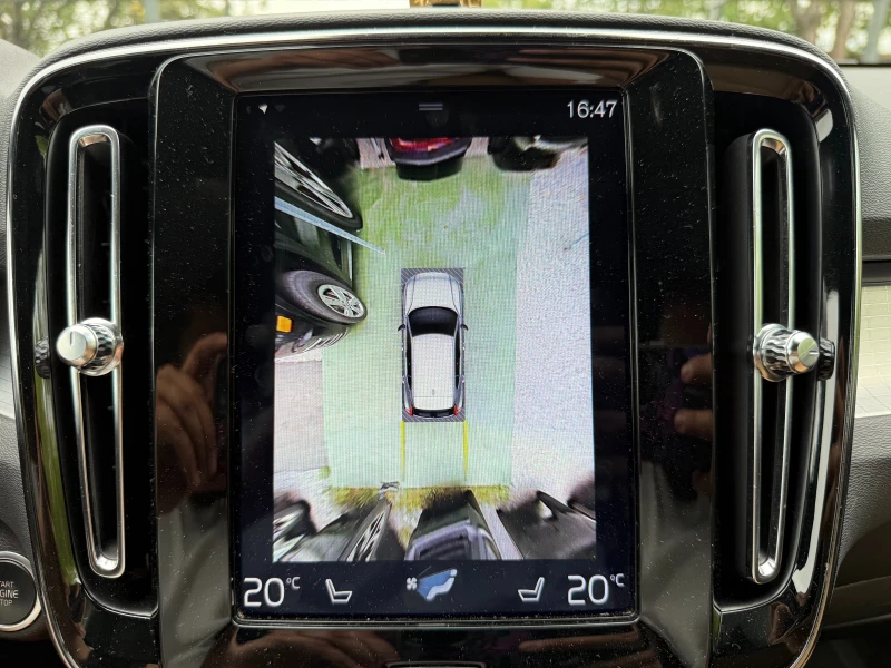 Volvo XC40 D4 AWD, снимка 16 - Автомобили и джипове - 51385925