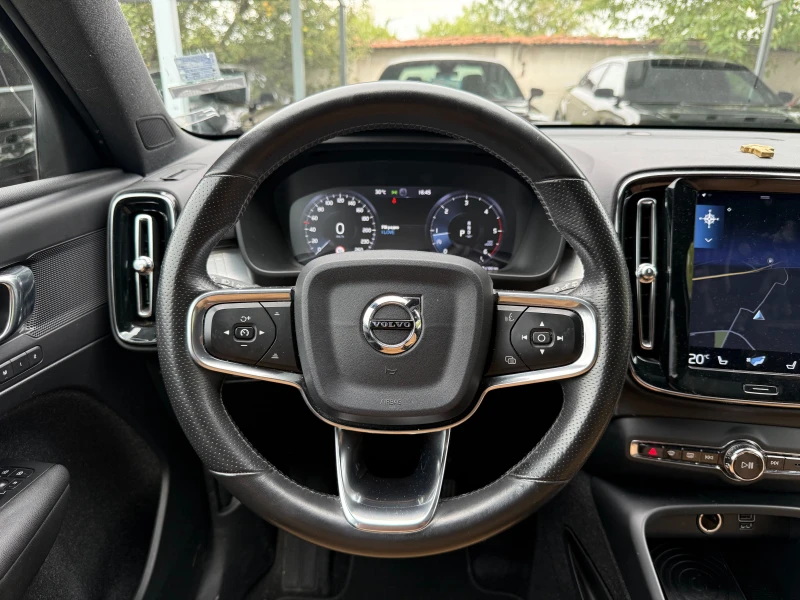Volvo XC40 D4 AWD, снимка 11 - Автомобили и джипове - 51385925