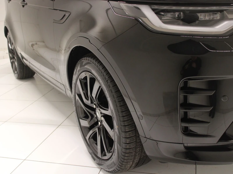 Land Rover Discovery D350 Dynamic SE Black 7 seats, снимка 14 - Автомобили и джипове - 52882863