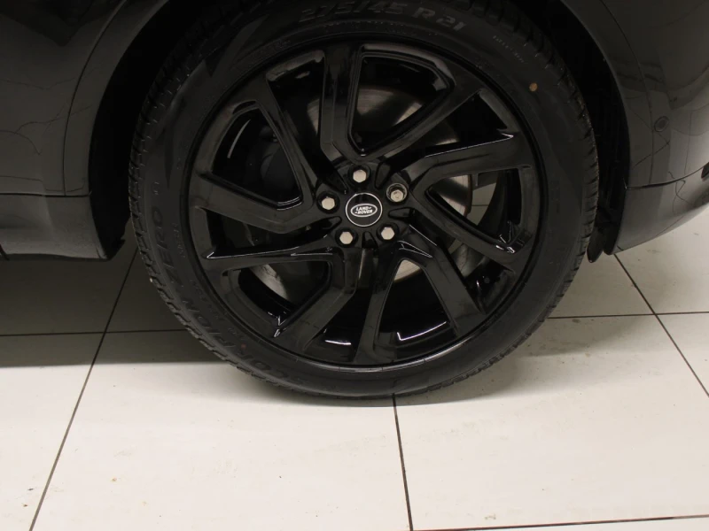 Land Rover Discovery D350 Dynamic SE Black 7 seats, снимка 15 - Автомобили и джипове - 52882863