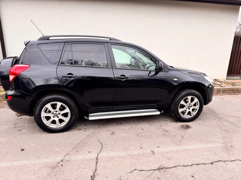 Toyota Rav4 2.2D-4D, снимка 2 - Автомобили и джипове - 53126211