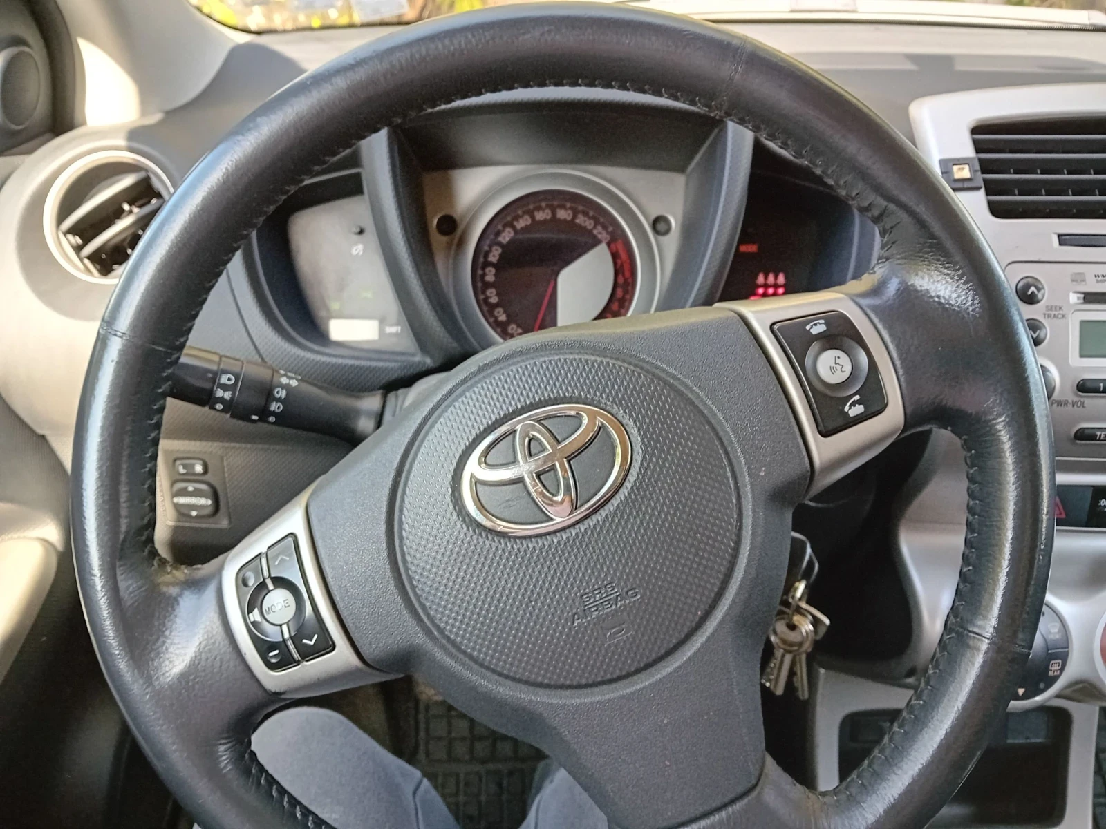 Toyota Urban Cruiser 1.33 VVT-I - изображение 8