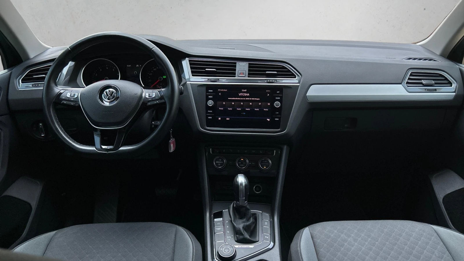 VW Tiguan 2.0 TSi 4Motion, Месечна вноска от 581 лв. - изображение 8