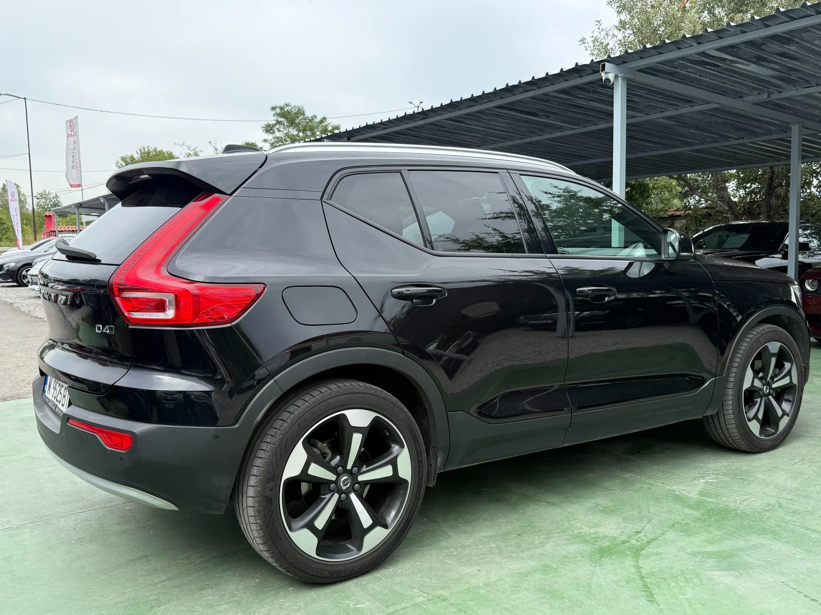Volvo XC40 D4 AWD - изображение 4