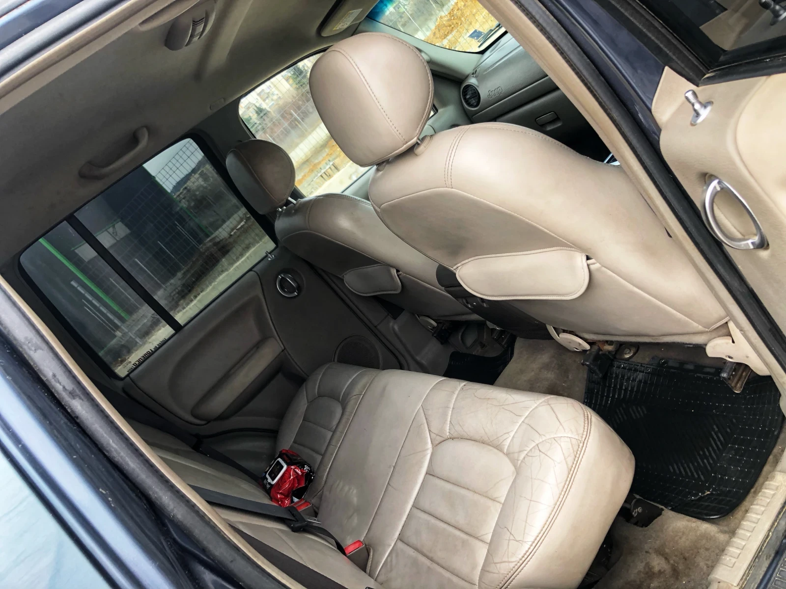 Jeep Cherokee KJ 3.7 V6 - изображение 7