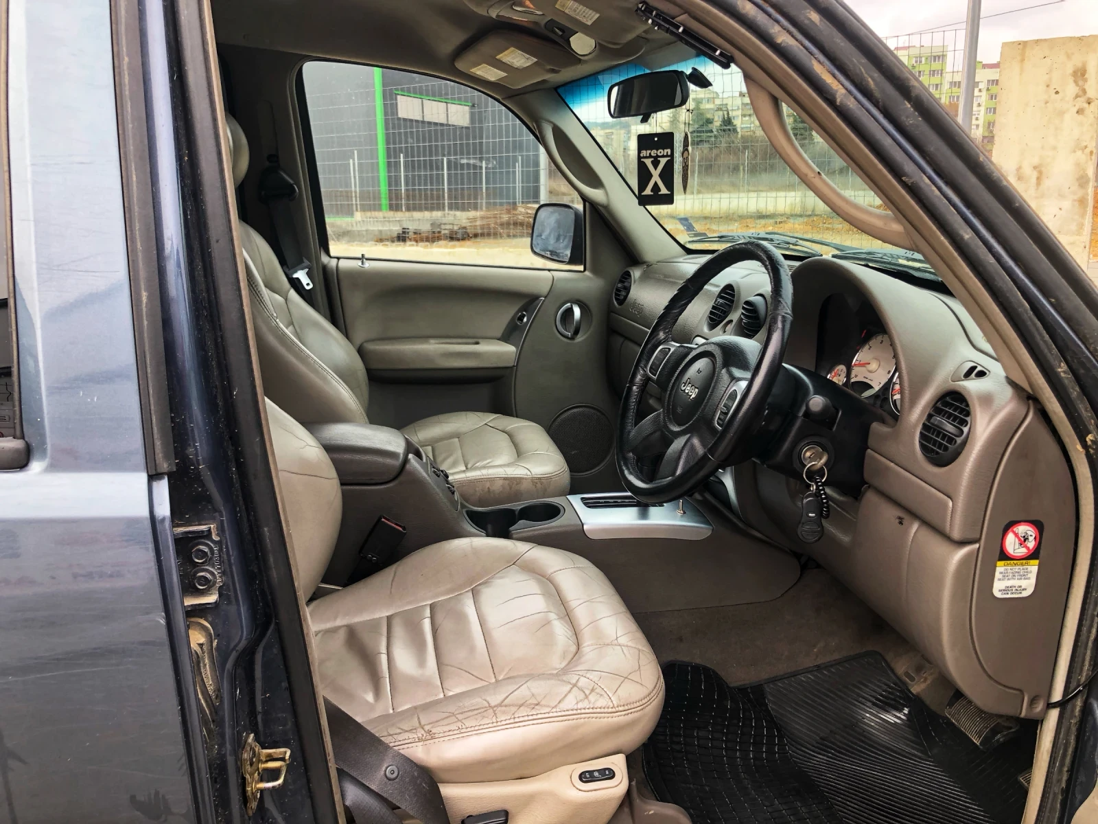 Jeep Cherokee KJ 3.7 V6 - изображение 6