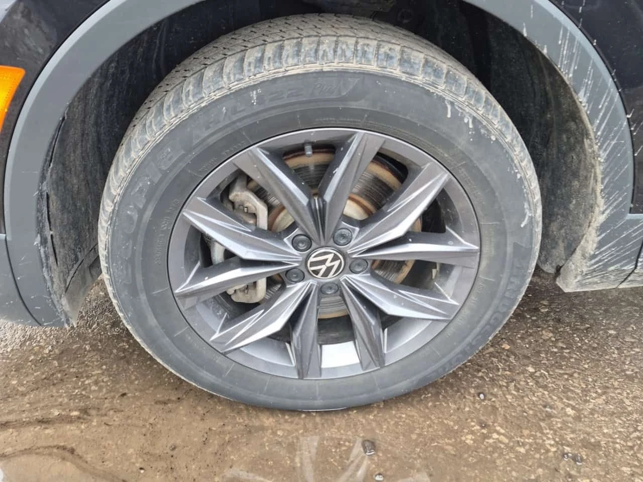 VW Tiguan COMFORTLINE /CARFAX/Кожа/Панорама/Подгрев, снимка 17 - Автомобили и джипове - 53740749