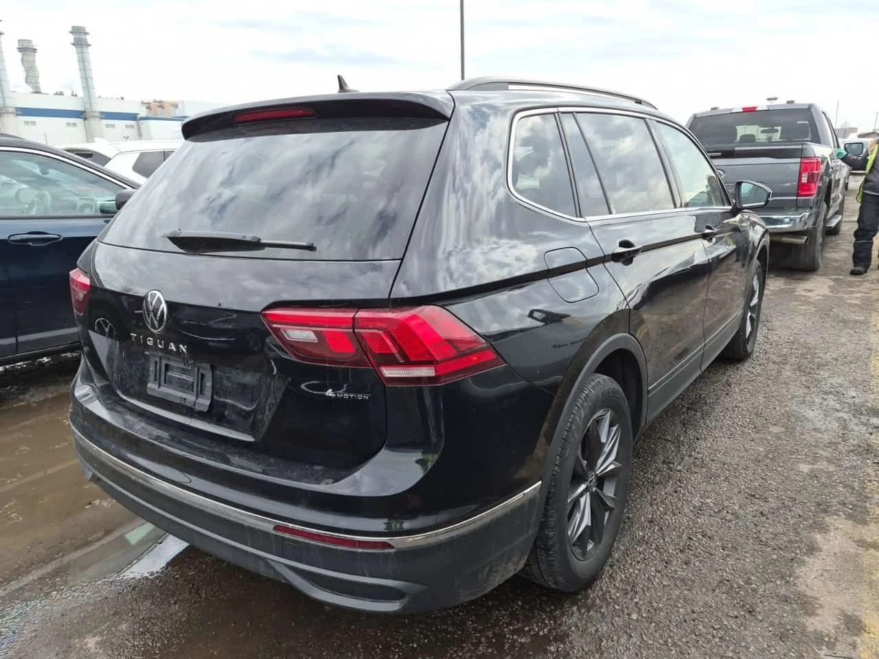 VW Tiguan COMFORTLINE /CARFAX/Кожа/Панорама/Подгрев - изображение 3