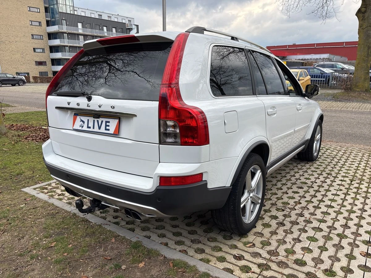 Volvo Xc90 4.4 V8 R-Design/История, снимка 3 - Автомобили и джипове - 53880289