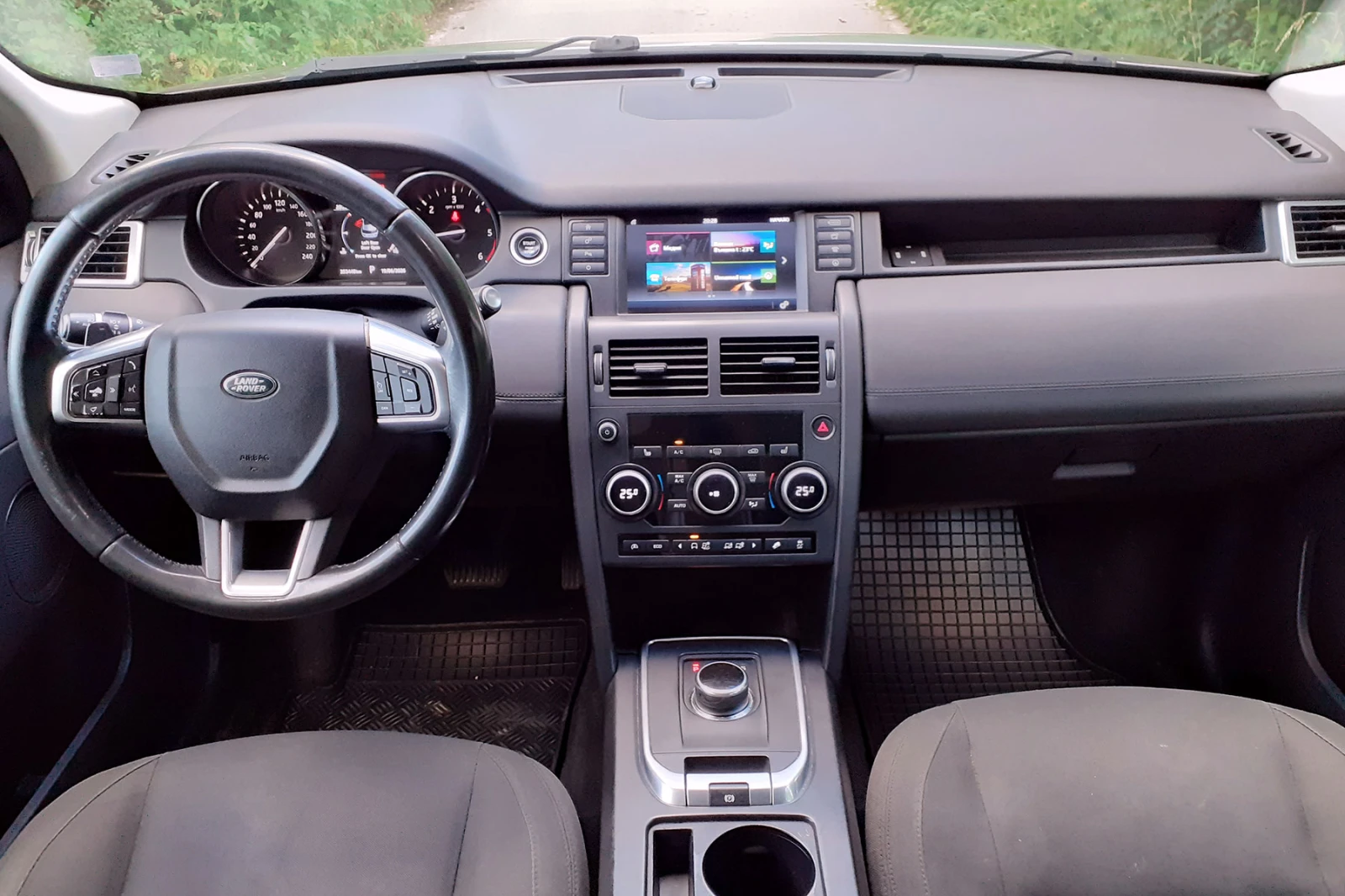 Land Rover Discovery Sport, снимка 7 - Автомобили и джипове - 55404821