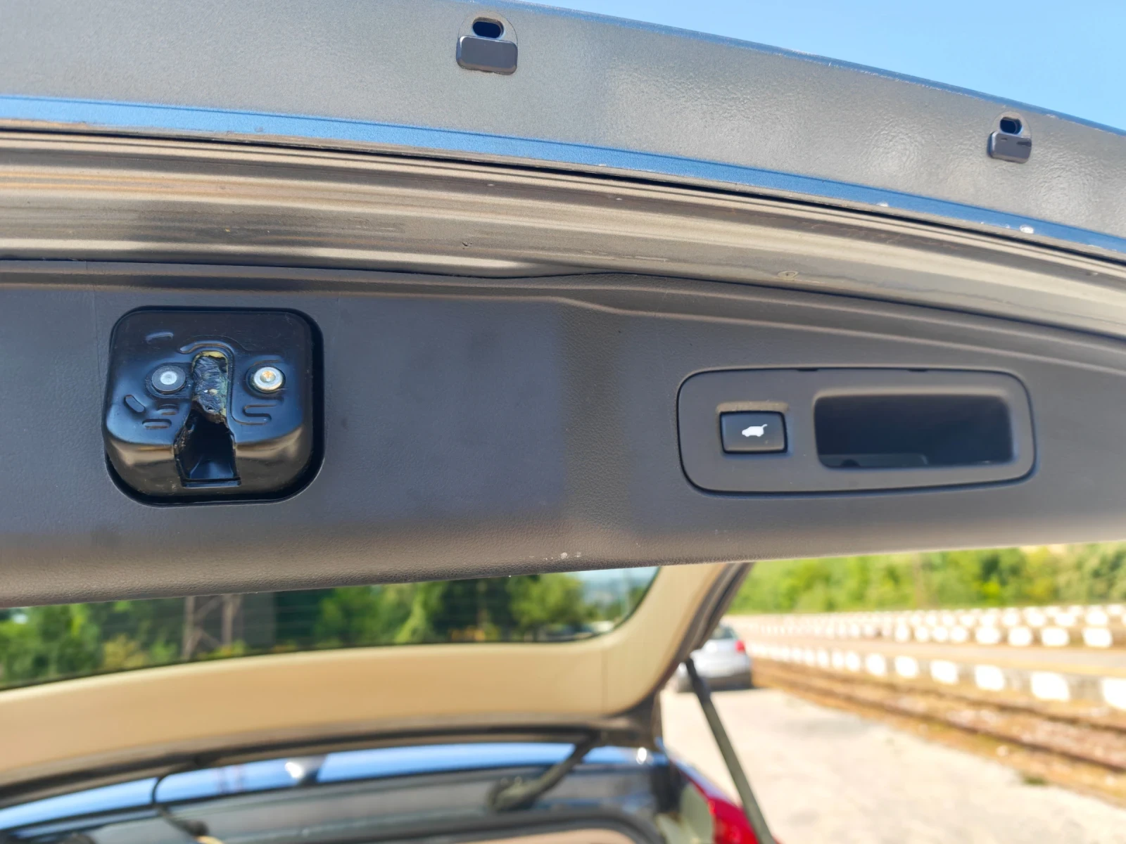 Honda Cr-v 2.2 i-DTEC 4WD, снимка 8 - Автомобили и джипове - 55484776