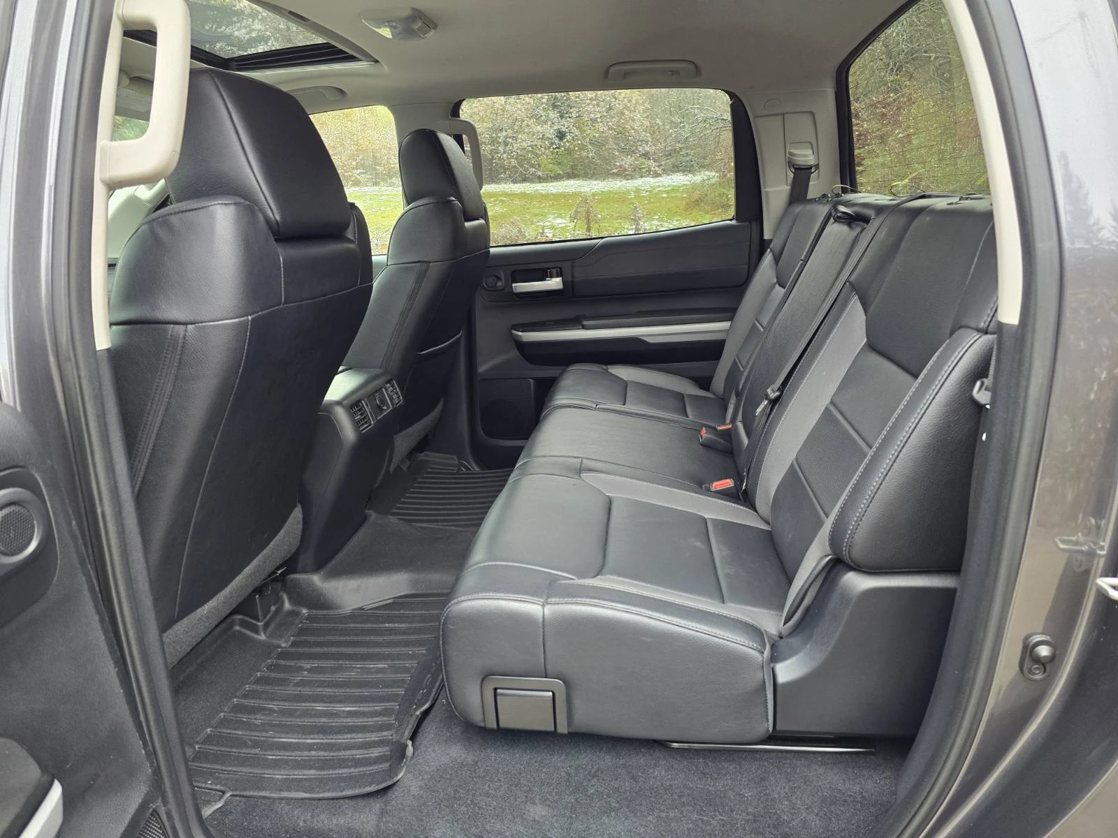 Toyota Tundra 5.7i PLATINUM 4x4, снимка 11 - Автомобили и джипове - 55944299
