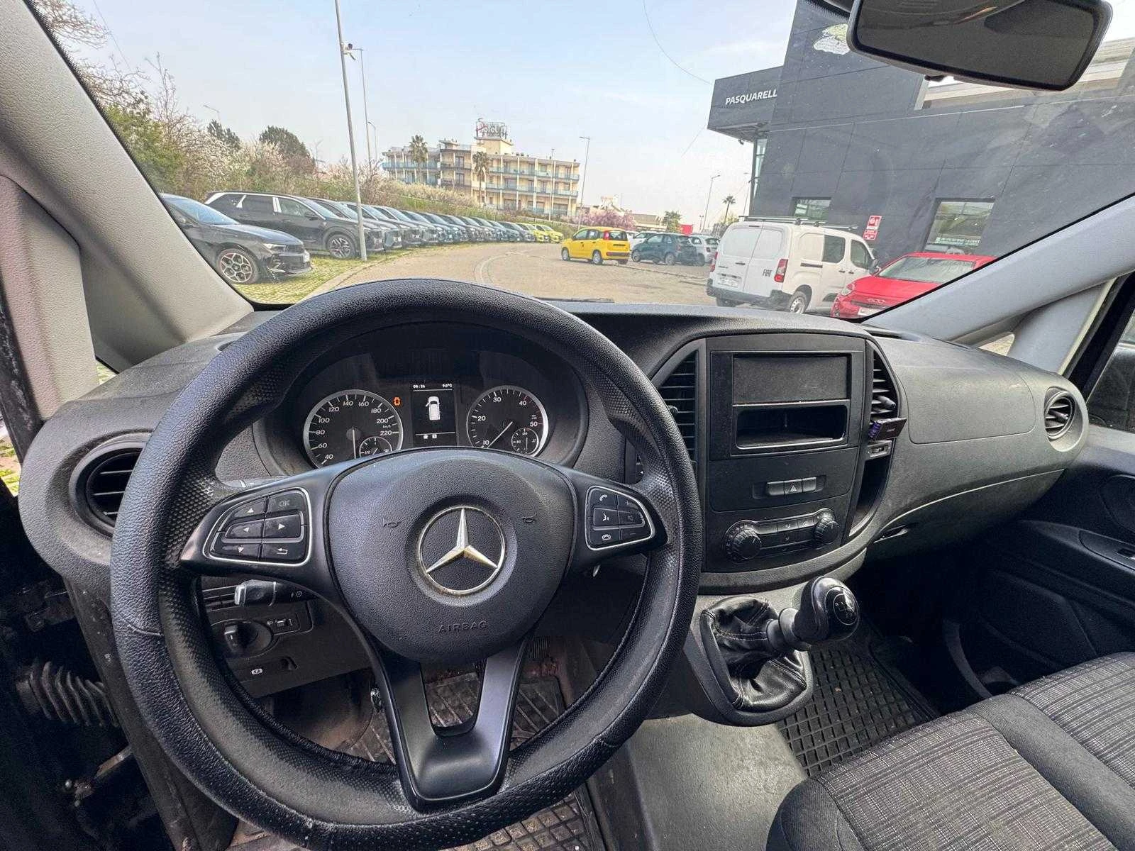 Mercedes-Benz Vito 1.5 DCI500, снимка 4 - Бусове и автобуси - 55904891