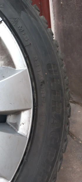 Гуми Зимни 225/50R17, снимка 10