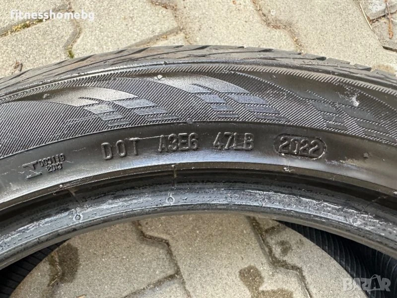 Гуми Всесезонни 235/45R19, снимка 2 - Гуми и джанти - 49358257