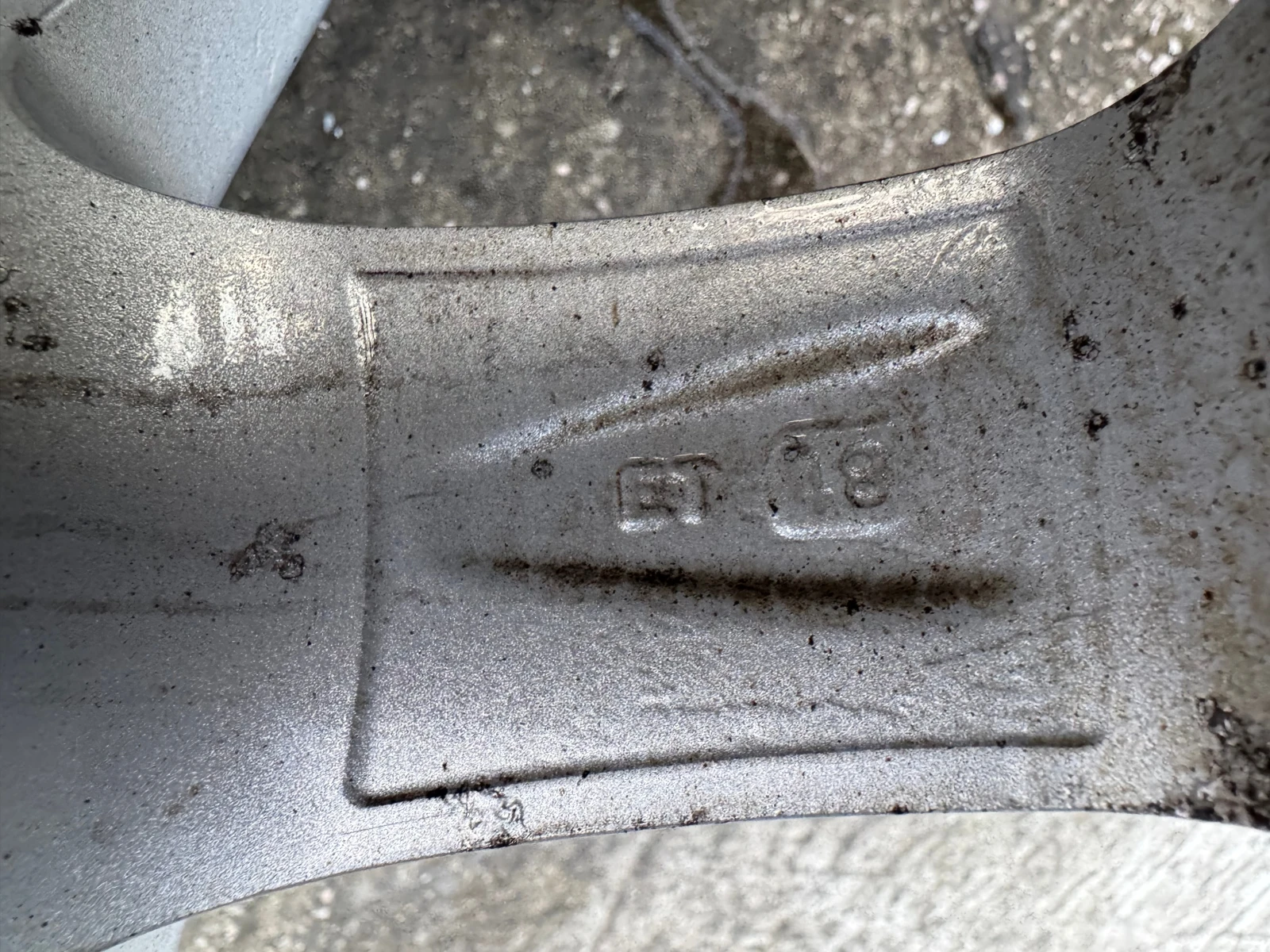 ���� � ������ 205/55R16 �� Kia Ceed | Mobile.bg � ����������� 12