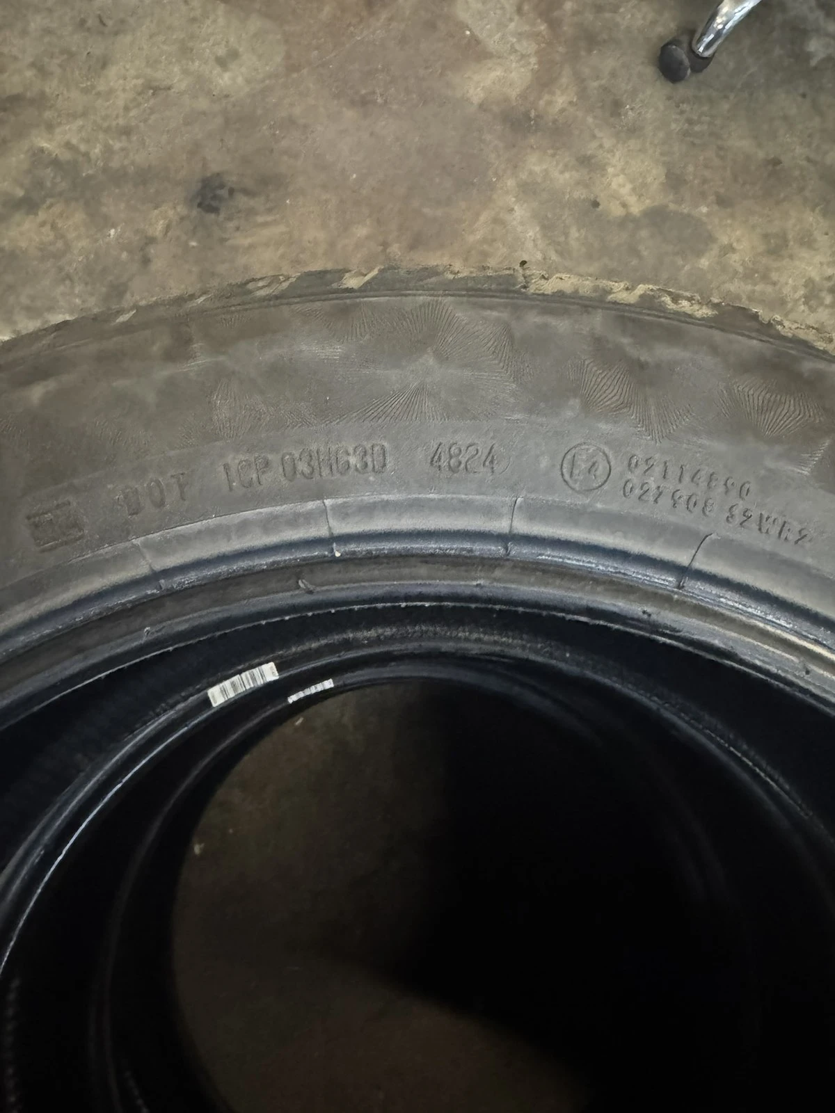 Гуми Летни 235/50R19, снимка 5 - Гуми и джанти - 53980596