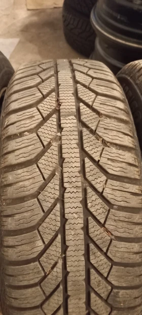 Гуми Зимни 185/60R14, снимка 4 - Гуми и джанти - 49205996