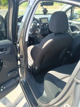 Peugeot 208 1.2i vti, снимка 9