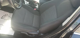 Toyota Auris 1.4d4d- НАВИ- ПАНОРАМА!!!!!, снимка 9