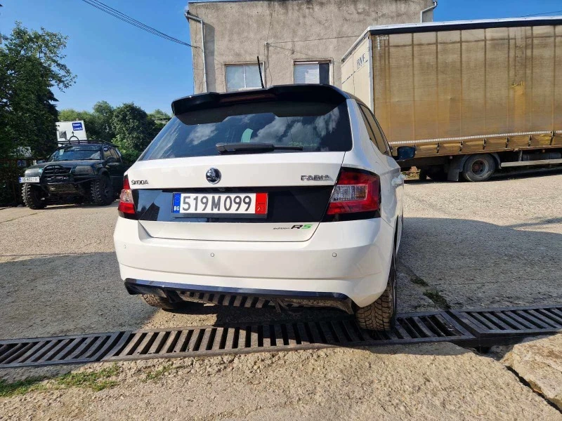 Skoda Fabia R-Edition, снимка 16 - Автомобили и джипове - 47081880