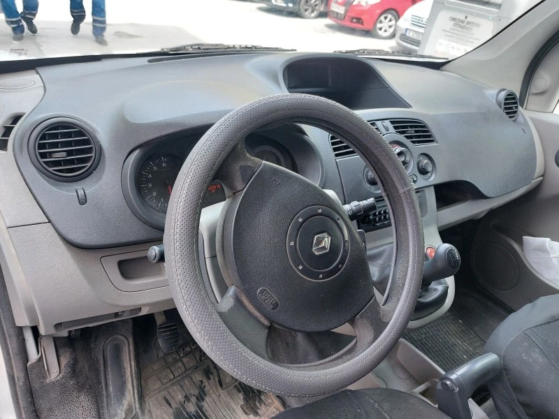 Renault Kangoo, снимка 5 - Автомобили и джипове - 47489117