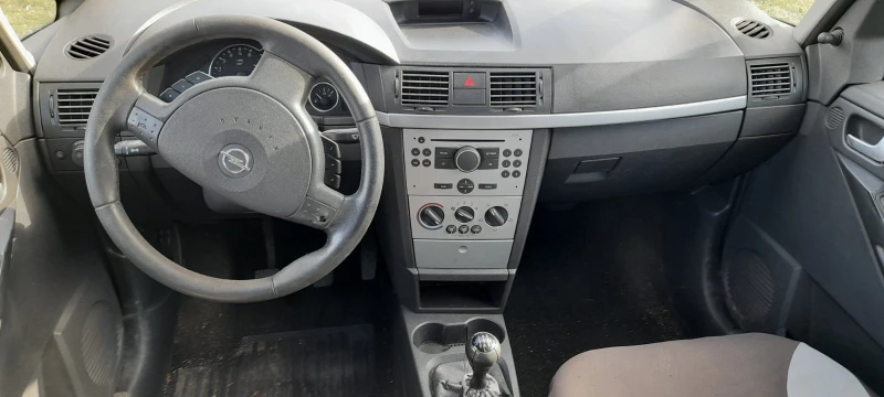 Opel Meriva 1.7 цдти, снимка 4 - Автомобили и джипове - 47196421