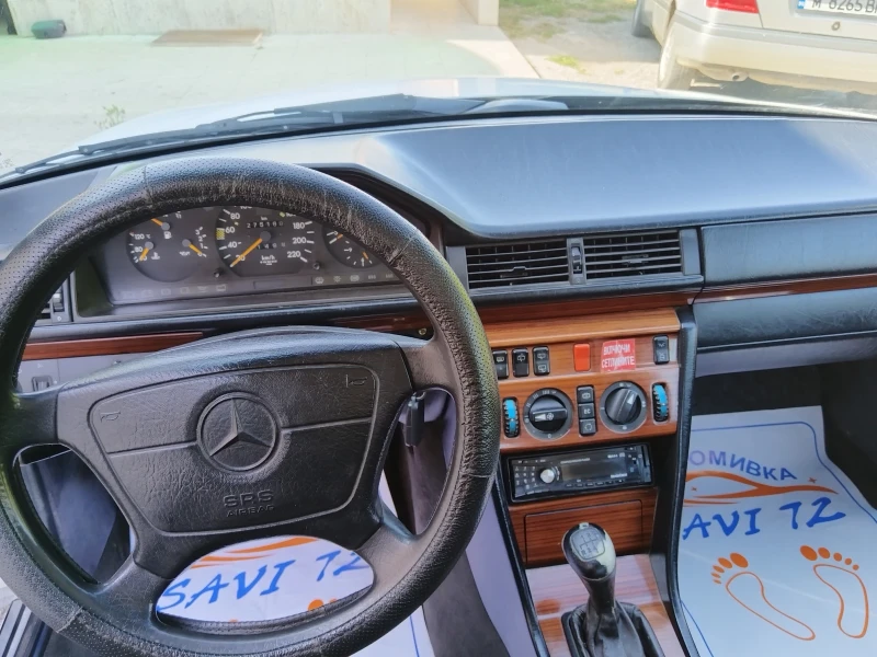 Mercedes-Benz 124 250D, снимка 9 - Автомобили и джипове - 48104458