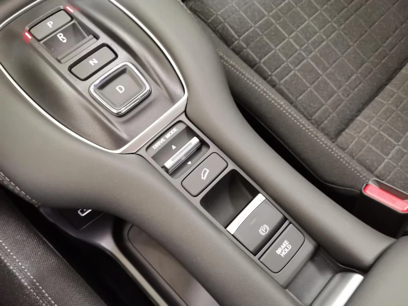 Honda ZR-V 2.0/ELEGANCE/184HP/e:HEV/LED/NAVI/ACC/KLESS/268f, снимка 14 - Автомобили и джипове - 50810336