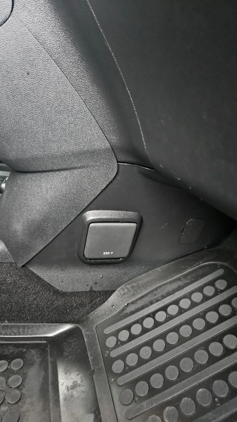 Opel Combo 1.5CDTI, снимка 13 - Автомобили и джипове - 51215089