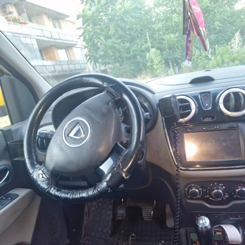 Dacia Lodgy, снимка 10 - Автомобили и джипове - 52591196