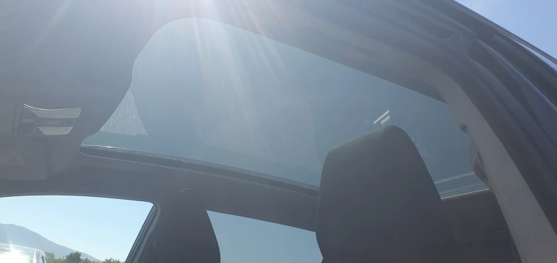 Toyota Auris 1.4d4d- НАВИ- ПАНОРАМА!!!!!, снимка 13 - Автомобили и джипове - 51624429