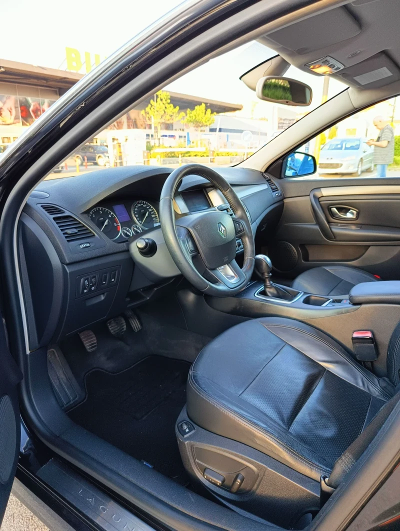 Renault Laguna Grandtour III - 2.0 dci 150 К.с., снимка 7 - Автомобили и джипове - 52487520