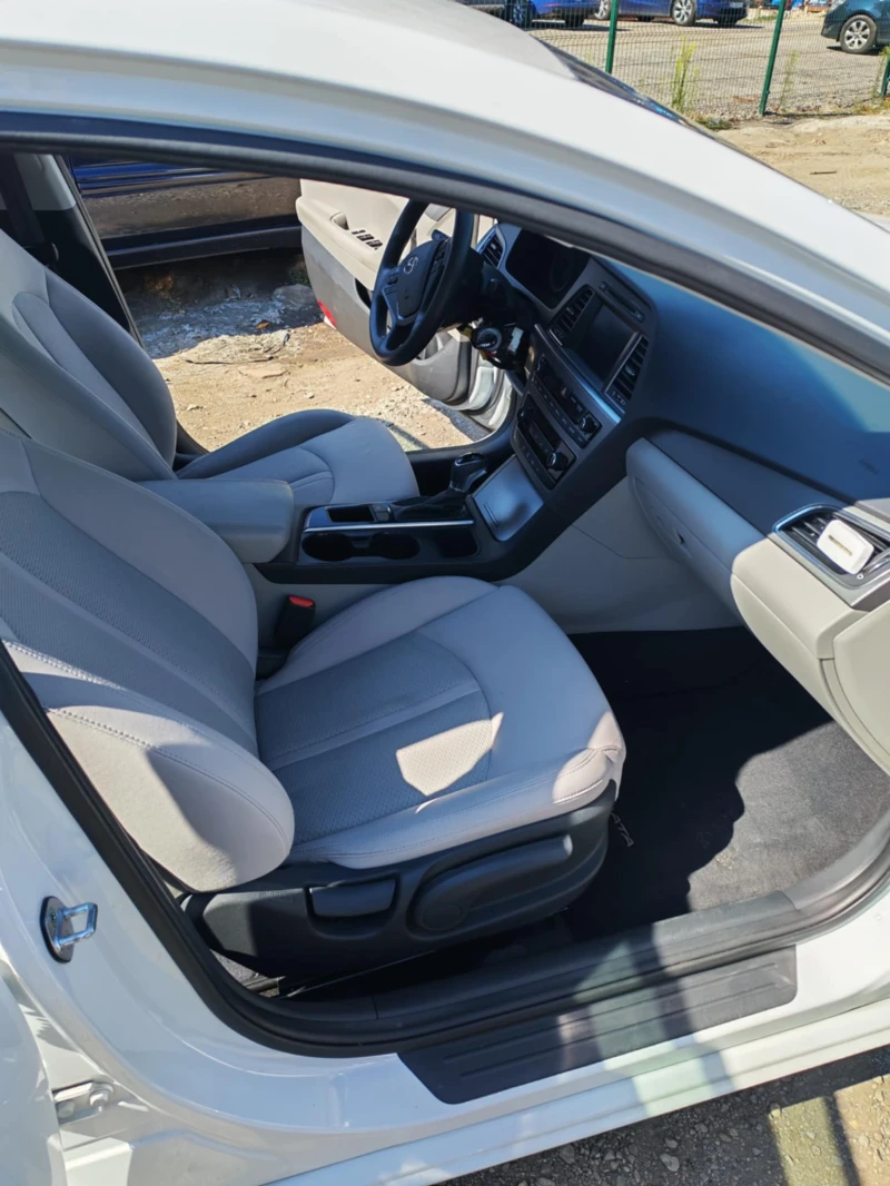 Hyundai Sonata, снимка 15 - Автомобили и джипове - 52818825