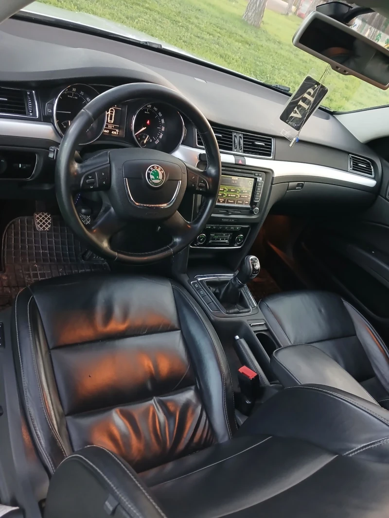 Skoda Superb, снимка 7 - Автомобили и джипове - 52857740