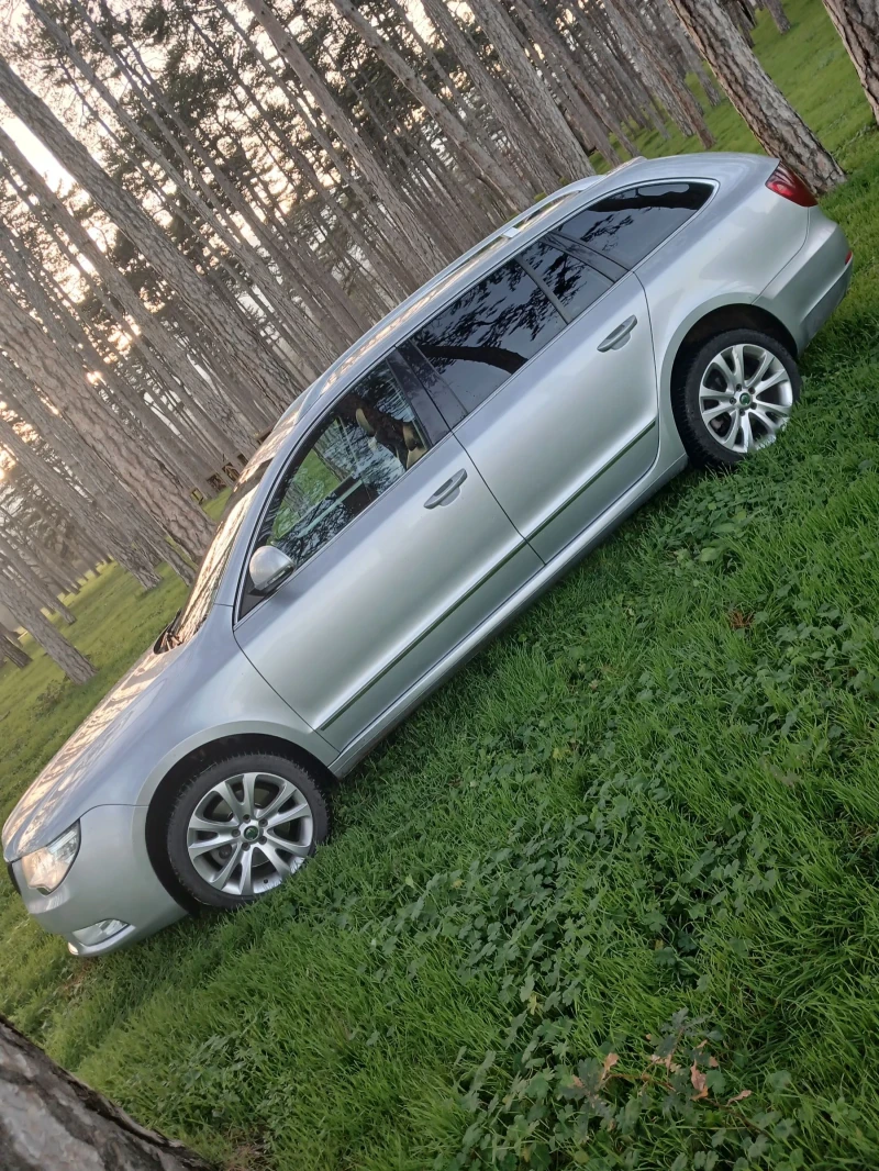 Skoda Superb, снимка 4 - Автомобили и джипове - 52857740