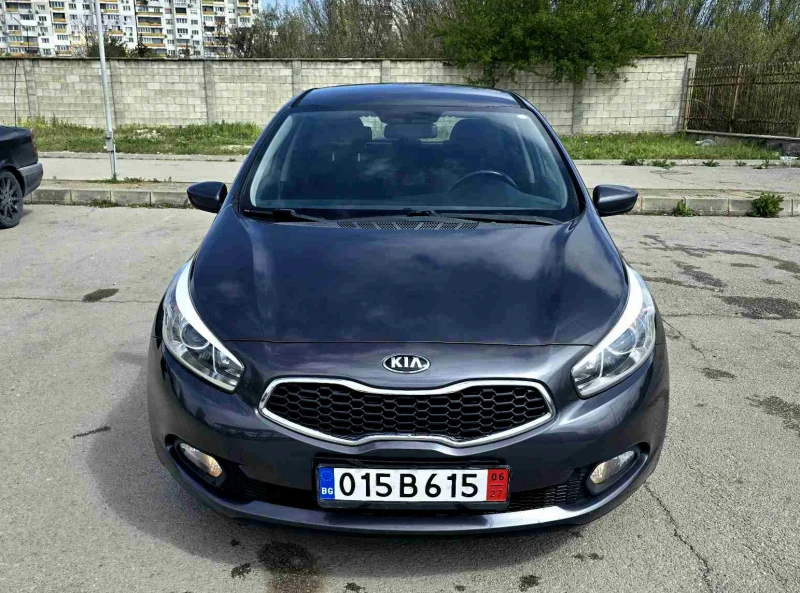 Kia Ceed КОЛЕДНА ПРОМОЦИЯ/KATO НОВ/1.6i/135hp, снимка 2 - Автомобили и джипове - 52926567