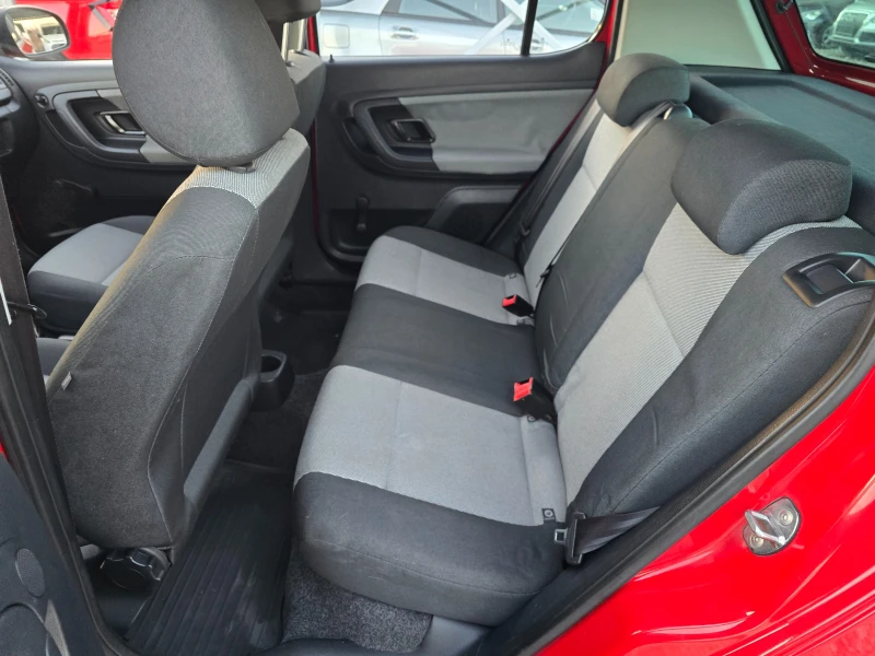 Skoda Fabia 1.2 БЕНЗИН РЕАЛНИ КИЛОМЕТРИ, снимка 14 - Автомобили и джипове - 53172123